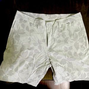 Travis Mathew golf shorts flower pattern